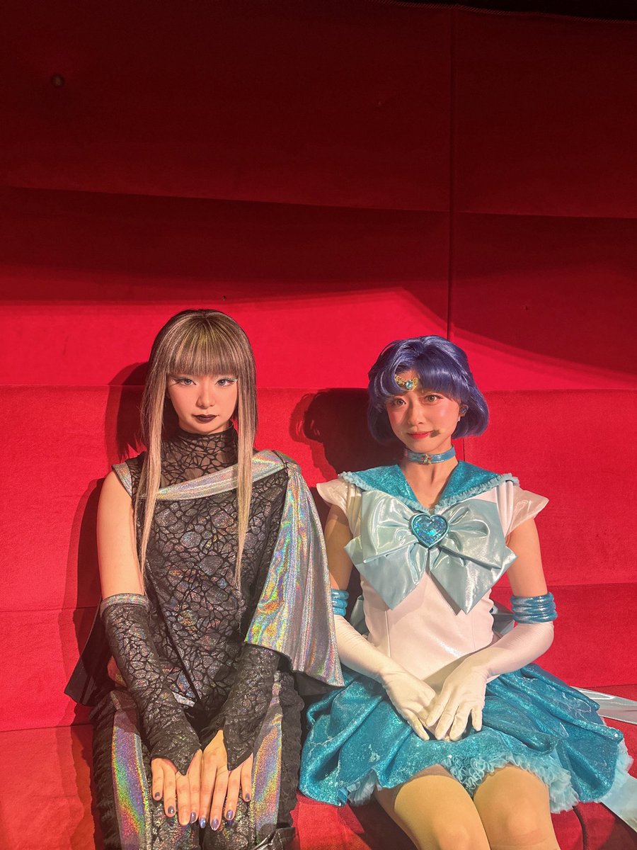 sumiremaruyama's tweet photo. #美少女戦士セーラームーン
Shining Theater Shinagawa Tokyo

本日もご来場誠にありがとうございました️🩵

今日はVCゆうかさんとのお気に入りの写真🎶ちょこん
2期の新曲でも戦うことになり、気を引き締めて挑んでおります……

明日は休演日。また8/6(木)にお会いしましょうね🫶🏻

#prettyguardiansailormoonshiningtheater #shiningtheater #シャイニングシアター
