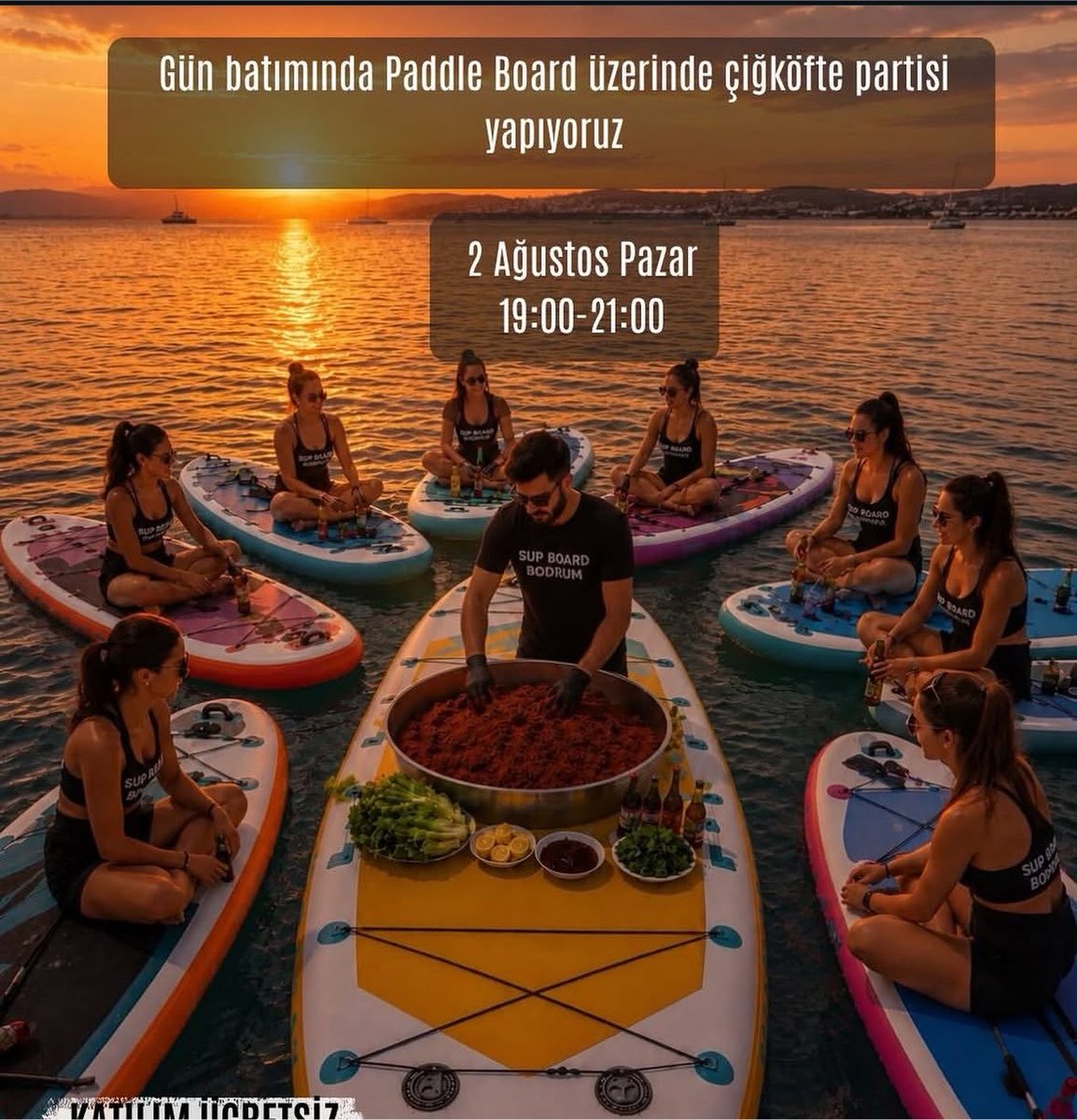 enelmaci's tweet photo. Sup/ Paddle Board işi iyice garip bi hal almaya başladı….. https://t.co/TBGs6T3G3a