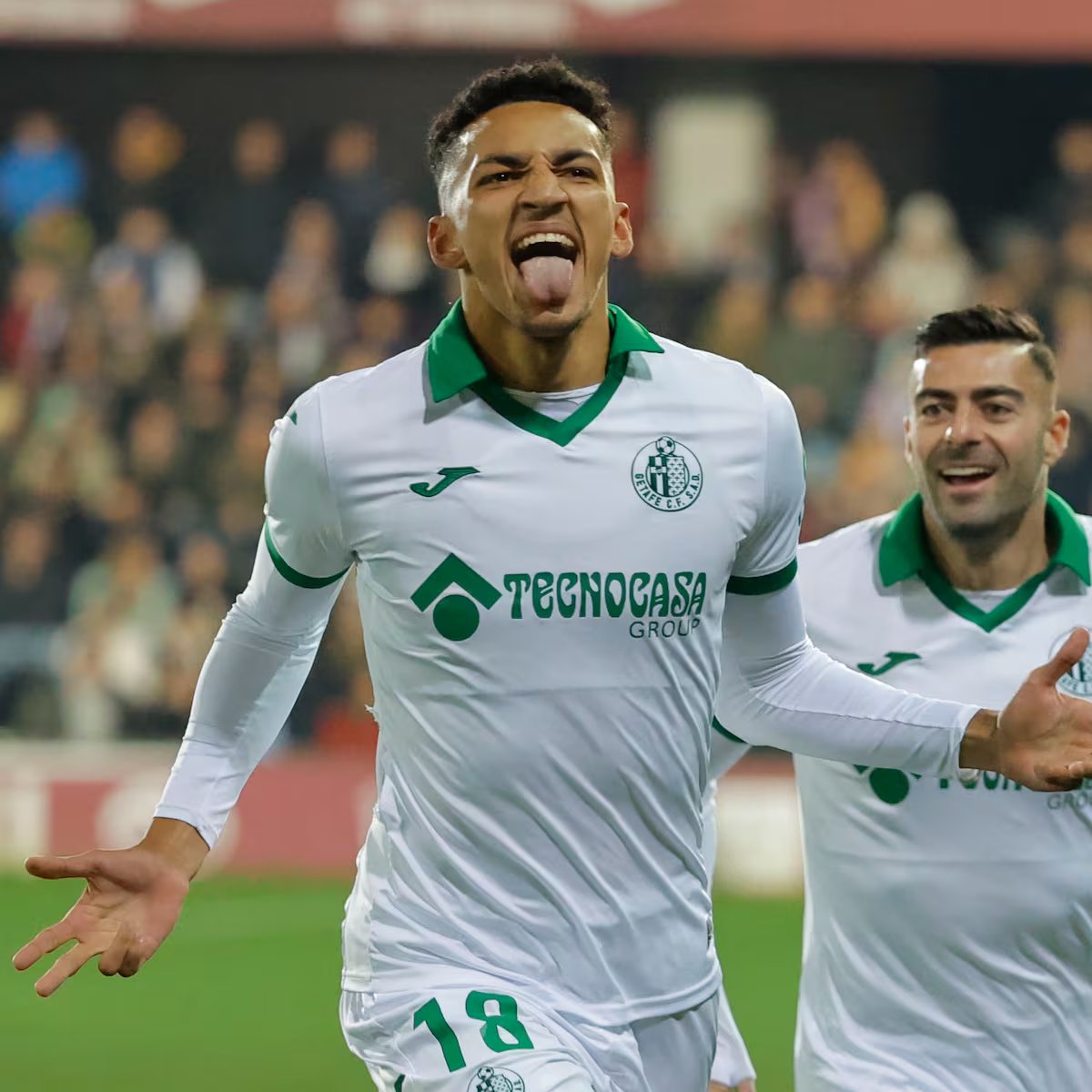 RodriVazquez95's tweet photo. 🗣️ Álvaro Rodríguez, delantero de Bournemouth, en @Sport890.

🎙️ "El año en Elche fue el mejor año de mi vida por muchas cosas"

🎙️ "Estuvieron en el momento más duro, la despedida para mi viejo fue muy emotiva y se portaron muy bien" https://t.co/qakRZI2Mwe