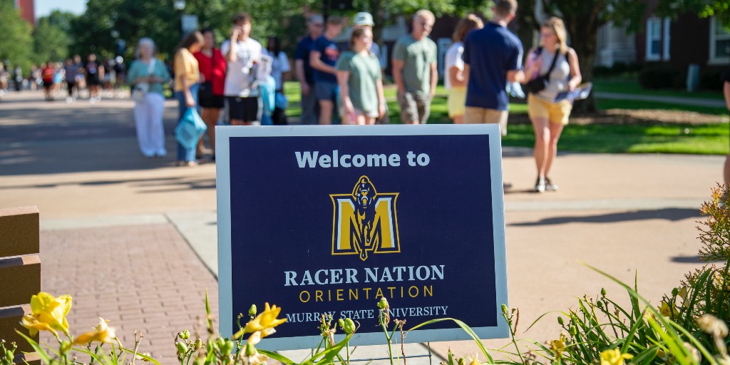 murraystateuniv's tweet photo. We’re so excited to welcome our newest Racers to campus today for our final Racer Nation Orientation!  🎉

It’s been an incredible summer meeting all of our future Racers! We'll see you all on Aug. 18 for the first day of class! 😃 https://t.co/IJwP1bhaWo