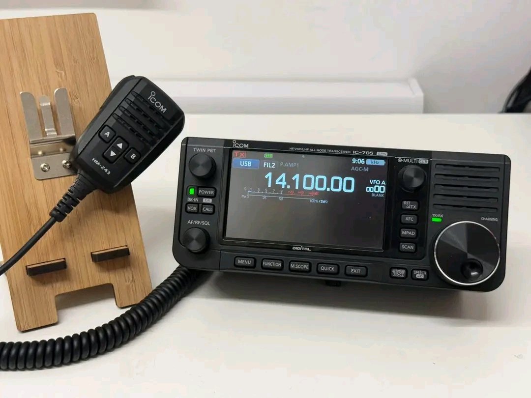 hamradio010's tweet photo. 🔥SECOND HAND ICOM IC-705 HF/VHF/UHF QRP TRANSCEIVER🔥
Small enough for the backpack, powerful enough for the adventure — the IC-705 is the ultimate portable companion for HF, VHF and UHF operation. 📡⚡
$600
#ICOMIC705 #IC705 #POTA #SOTA #FieldRadio #DXing #RadioLife ## https://t.co/rRI6cxIXCc
