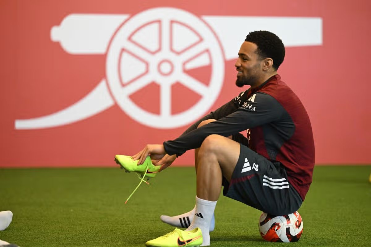 RokaniMediaFB's tweet photo. 🚨@siphillipssport AS Monaco are preparing a £25M bid to sign Chelsea midfielder Romeo Lavia this summer.  Chelsea are expected to receive the offer soon as Monaco step up their interest in the injury-hit Belgian.  The Blues are planning a major squad overhaul under Xabi Alonso, with several departures expected.