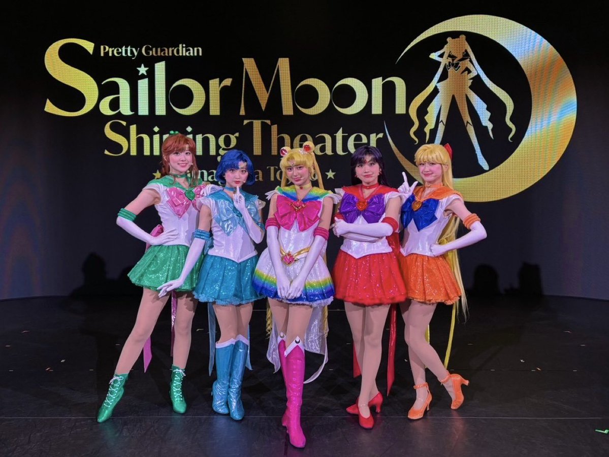 maririn_LUCY's tweet photo. #美少女戦士セーラームーン
#shiningtheater
本日もご来場ありがとうございました💚
たくさんの人が見守ってくれて今日も最高に幸せな1日でした♡‧₊˚
ありがとうの気持ちでいっぱいです！
また明後日🫶🏻🫶🏻
#prettyguardiansailormoonshiningtheater #シャイニングシアター https://t.co/LxSHdGT2xZ