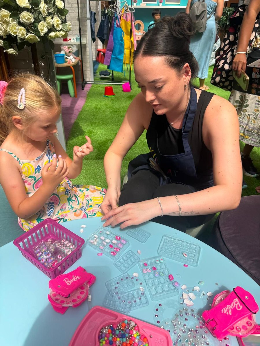 bentallcentre's tweet photo. The wait is over – Kids at Work is here! 👷🍕🌸👮💄

Little ones can explore exciting careers through hands-on activities, collect stamps in their Kids at Work Passport, and earn a special reward.

Spaces are limited, so book your child's place today! https://t.co/nfPj2d0lpI https://t.co/CqL0CmwlBp