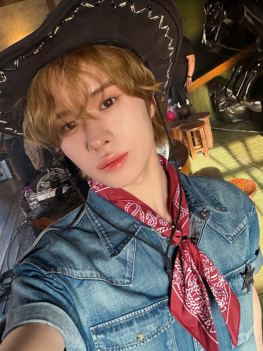 1002lxve's tweet photo. 기절🫠🫠 https://t.co/iH9uIY0TWF