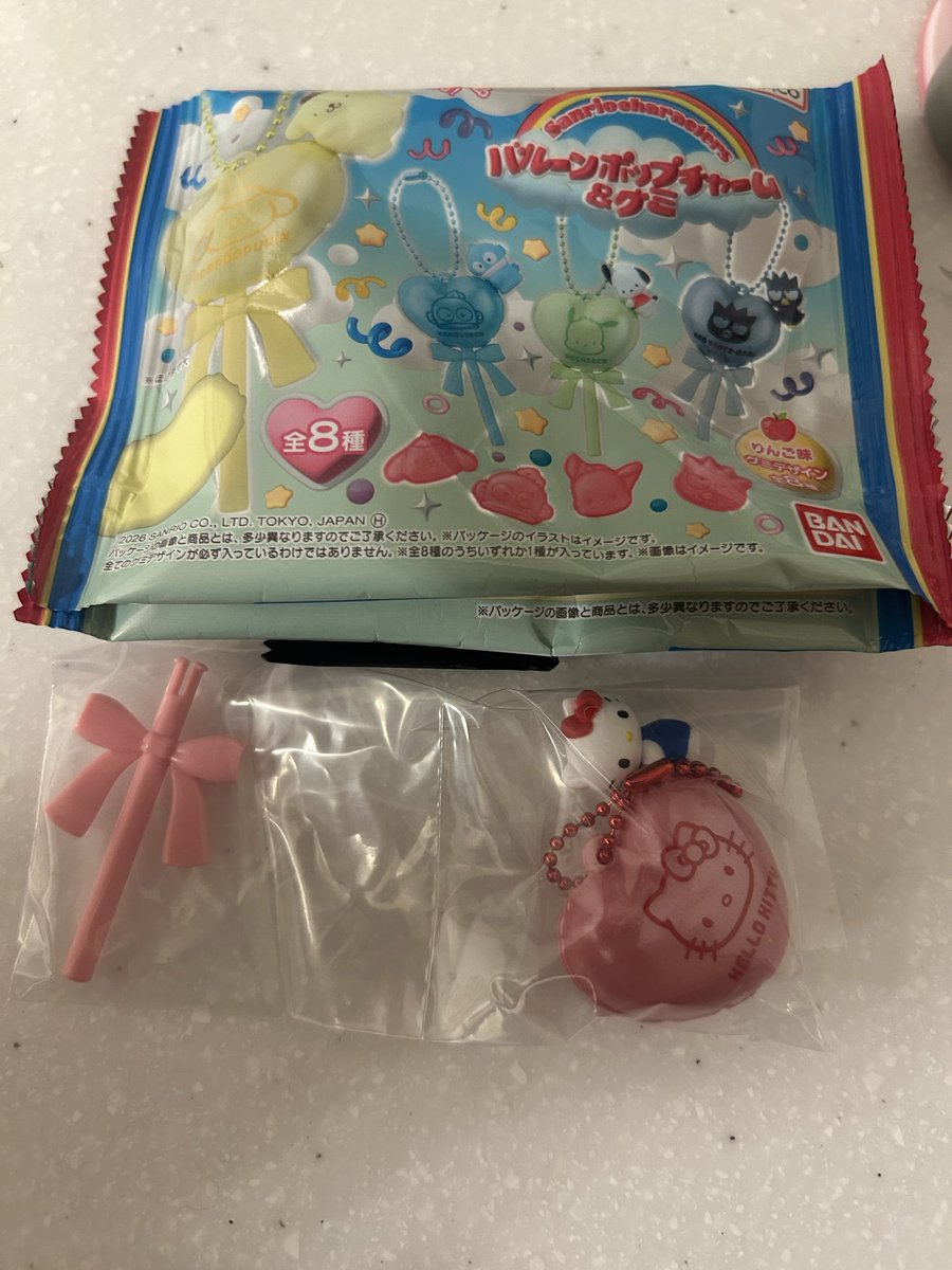 Mimi498481Mimi's tweet photo. サンリオバルーンポップチャーム　交換

譲　キティ

求　ハンギョドン

郵送希望です。
交換していただける方よろしくお願いします🙇 https://t.co/tVAzPLO29Y
