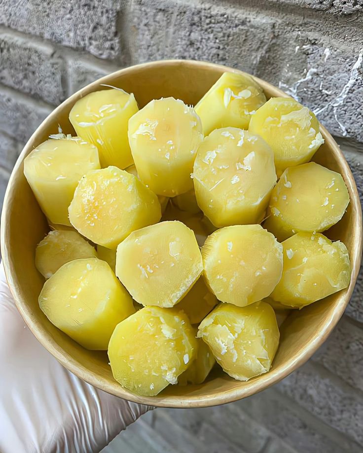 barllymarma's tweet photo. When last did you taste sugar cane? https://t.co/KRZBJBfHVM