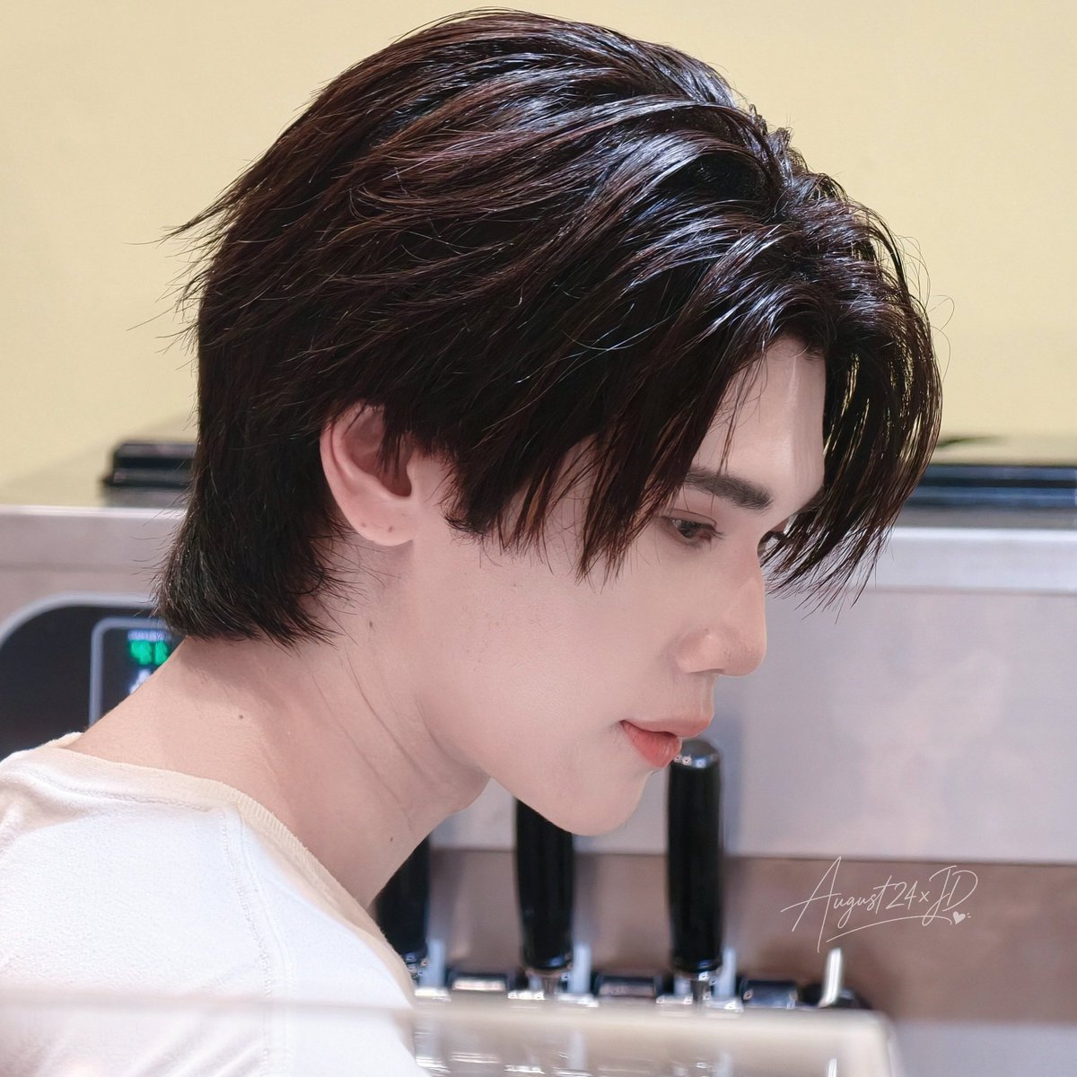 joongmisty's tweet photo. you're an angel, right? blessed with those long eyelashes https://t.co/N2ImyIyIS8
