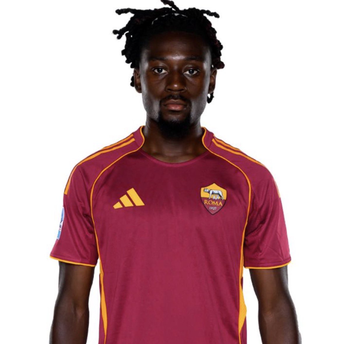 MUnitedEC's tweet photo. Estoy que leo mucho de que posiblemente el United solo vaya por el lateral izquierdo o el tercer mediocampista. No lo creo, si queremos ser competitivos esta temporada necesitamos mínimo esos dos! #manchesterunited https://t.co/a4LGzJL3oL