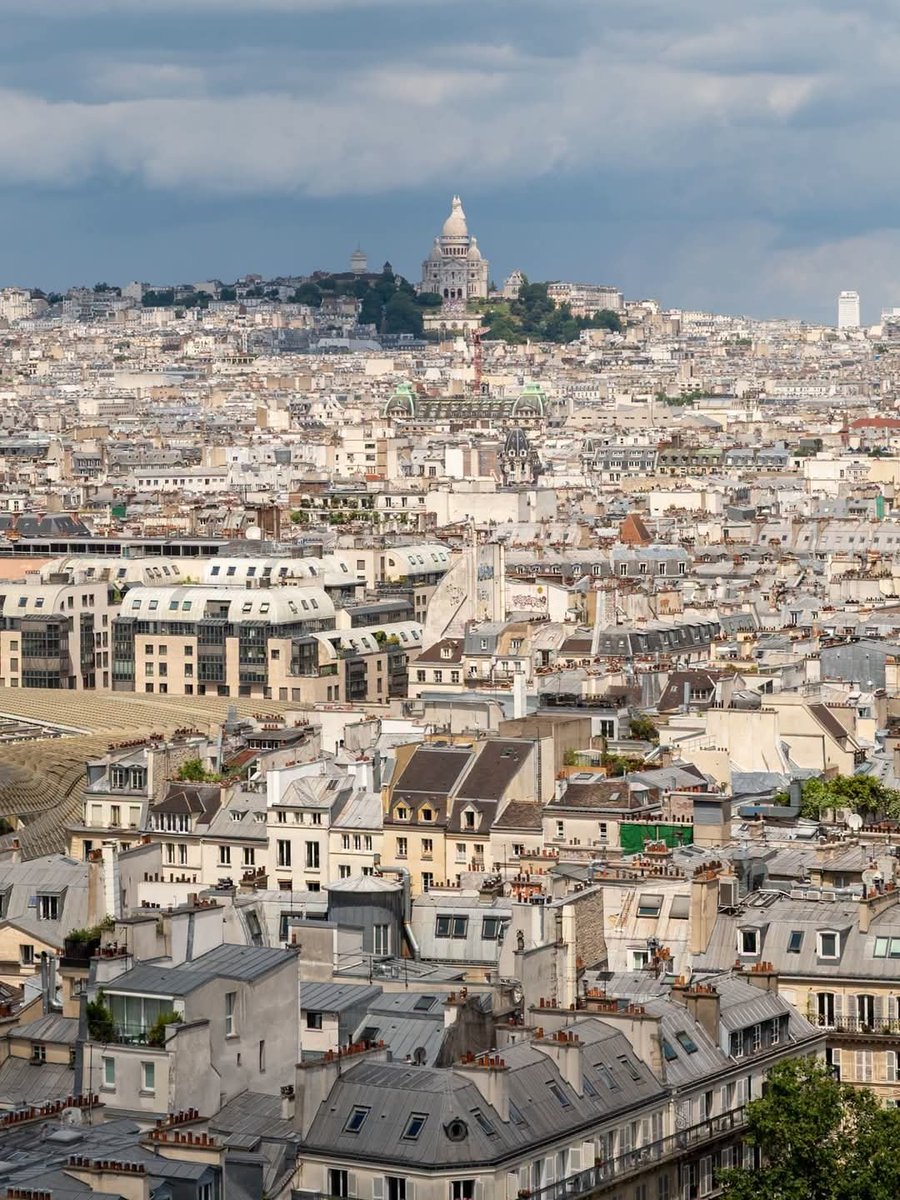 SeascapeNature's tweet photo. Paris, France 🇫🇷 https://t.co/nmMhQP3E4p
