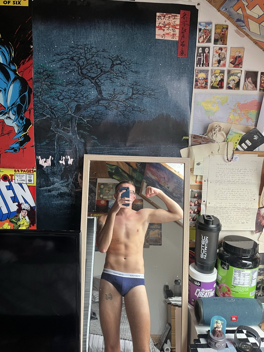 WaterDude69x's tweet photo. I love love love a bulge 

#Gay https://t.co/oKjg6IugE6