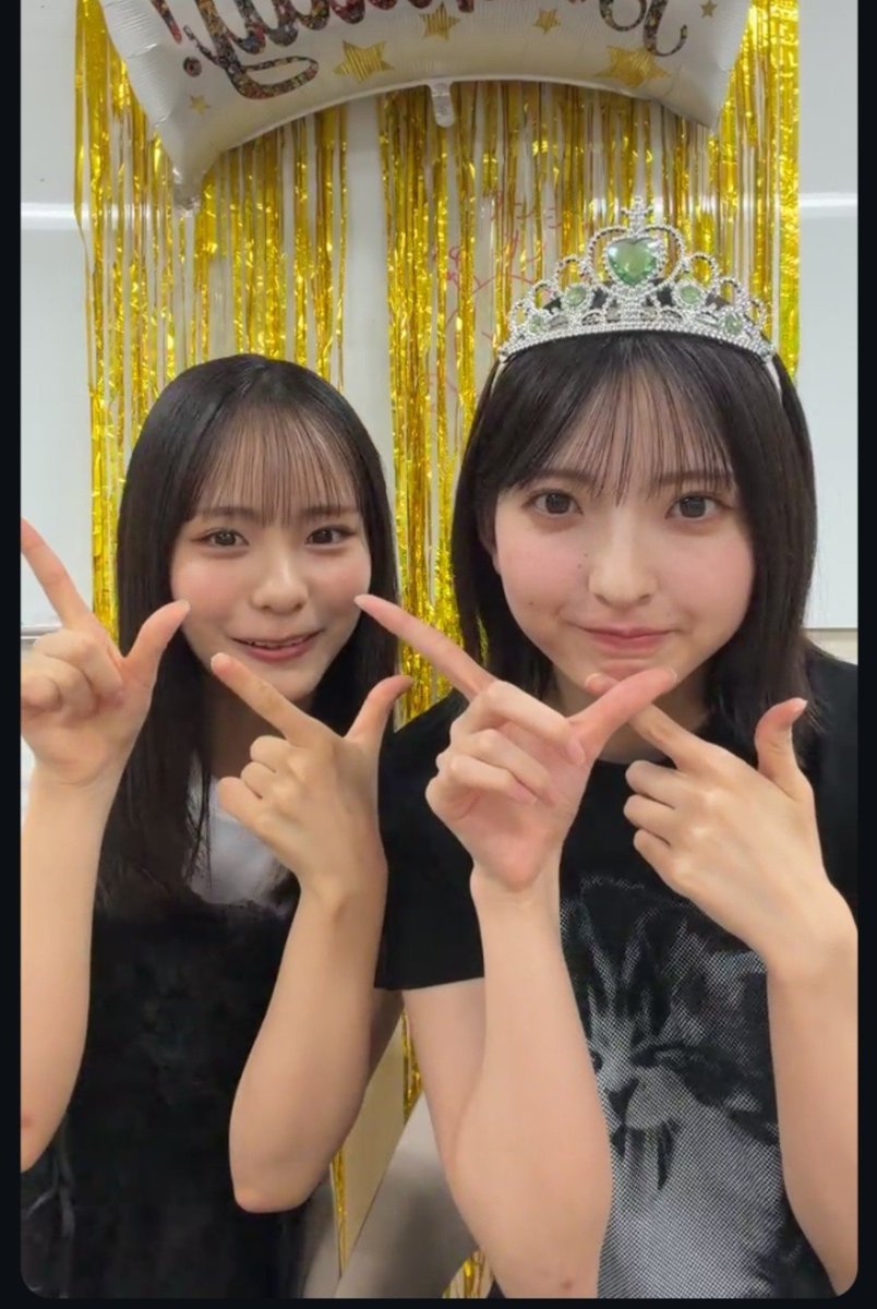 yungkeyasaku's tweet photo. まつりさんは“まつりポーズ”より最近はNIKEポーズのがよくやっている気がするとちーたん(笑)

#山田桃実
#中川智尋 https://t.co/gCBwdgXItp