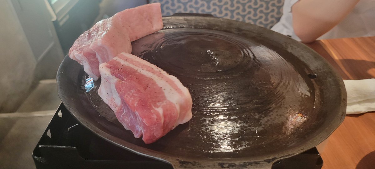 MinnN_editor's tweet photo. 後輩の仕事悩み相談受けに韓国料理食ってきた https://t.co/B7ziffE9uZ