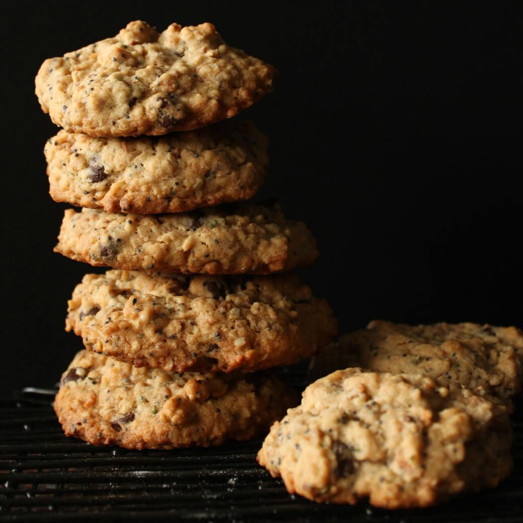 DishntheKitchen's tweet photo. Congratulations! You have found the recipe for THE best Chocolate Chip Cookies. EVER. They're somehow chewy and crispy at the same time! #nationalchocolatechipcookieday https://t.co/Hw90XRDiYj https://t.co/p9L7Dlpqew