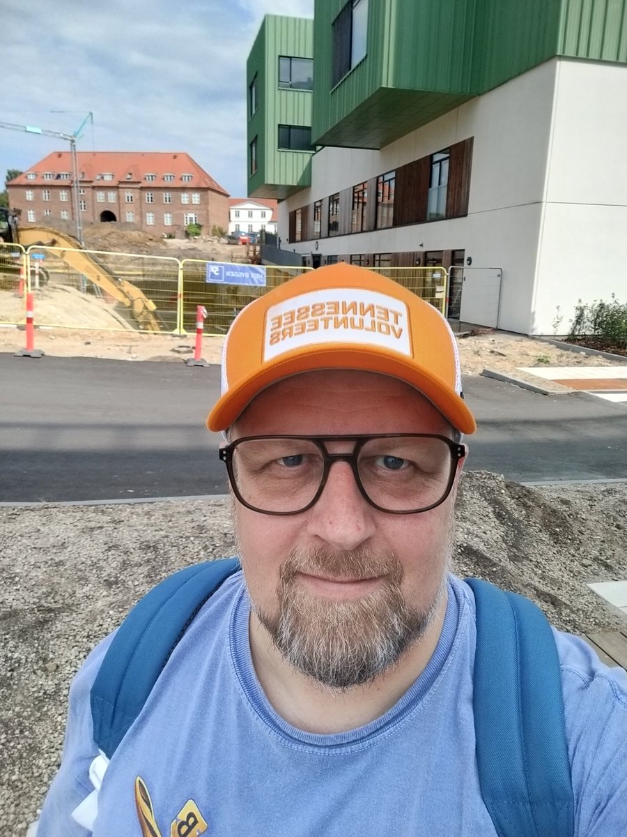 BakerBroken's tweet photo. Transferring to out patient, so I can be sick at home and just show up for my daily tests and don't have to be bored to tears 24 hours a day. https://t.co/o68SQlUHAH