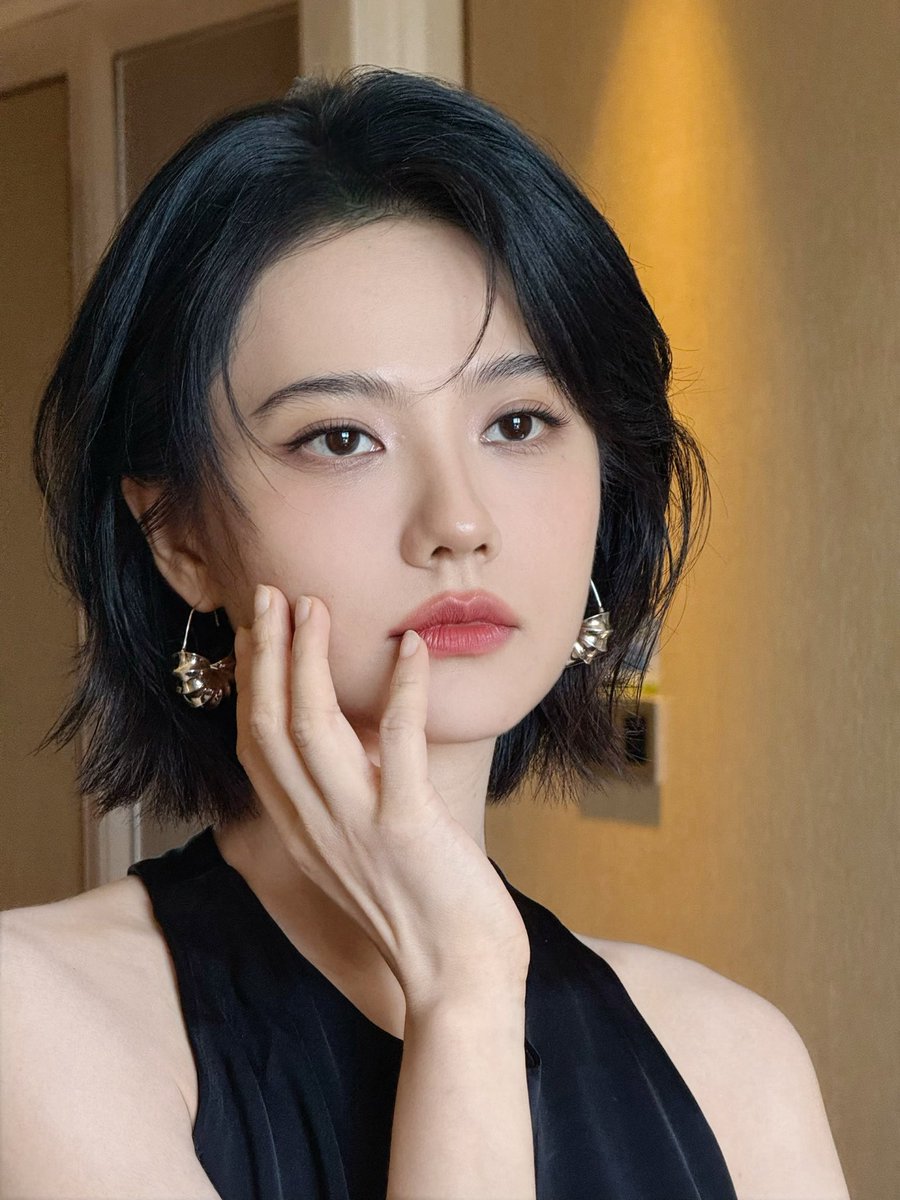 wodeyaoshi's tweet photo. 260804 강패요 공작실 웨이보

라이브 포토 대방출❤️‍🔥

#강패요 #姜珮瑶 #jiangpeiyao https://t.co/vvgxNxVn0q