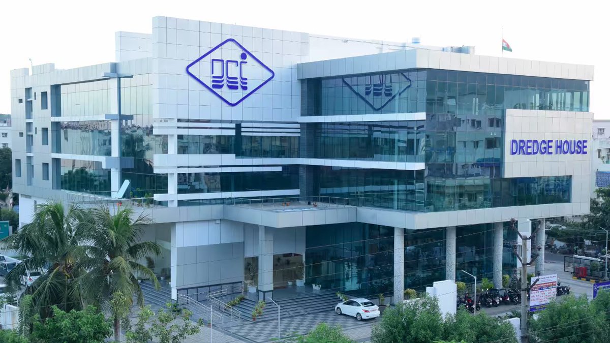 CNBCTV18Live's tweet photo. #1QWithCNBCTV18 | #DredgingCorp reports its Q1 results;
Net Profit At โน11.23 Cr Vs Loss Of โน23.33 Cr (YoY)
Revenue Up 46.7% At โน355.4 Cr Vs โน242.2 Cr (YoY)
EBITDA Up 32% At โน62 Cr Vs โน47 Cr (YoY)
Margin At 17.42% Vs 19.36% (YoY) https://t.co/IBOrNCPFZQ