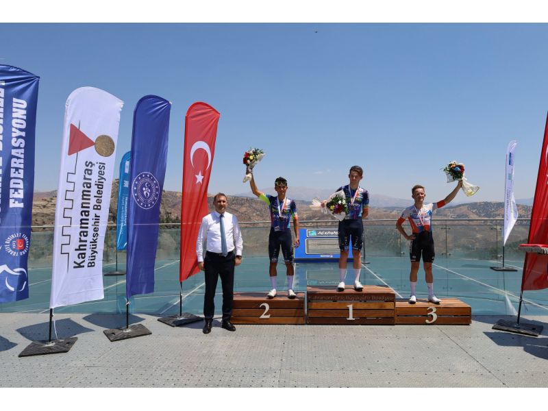 tuttobiciweb_it's tweet photo. Dopo 295 giorni Kyrylo #Tsarenko torna al successo conquistando la prima frazione del Tour of #Kahramanmaraş: l'ucraino si è imposto sul traguardo di Alikayası davanti al compagno di squadra Santiago #Umba e Adne van Engelen
https://t.co/GkreqF7Psy https://t.co/86bzctXmbU