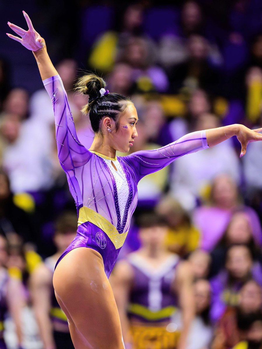 CollegePeaches's tweet photo. Louisiana State University ⚜️ | Tigers 🐅 | Gymnastics 🤸🏼‍♀️

https://t.co/A27CjyYMTX 

#NCAAGym #LSU #Gymnastics #LSUTigers https://t.co/Iek37576z0