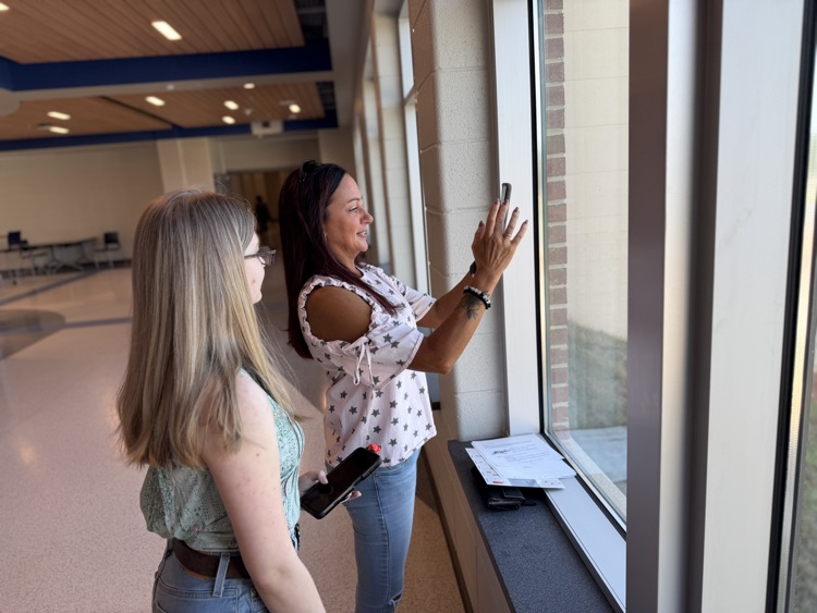 SpartanburgD5's tweet photo. It was a great night for students and families to check out our new addition to Byrnes High School! π― We can't wait to welcome all of our Rebels into this beautiful space in just a couple of days! π #WeAreD5 https://t.co/bR0NRVYnxL