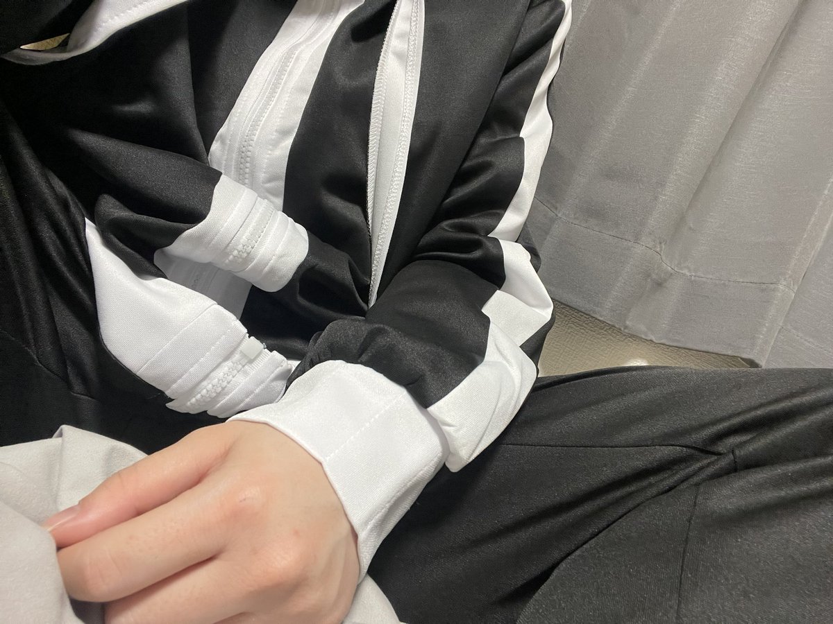 na_ota_'s tweet photo. 服だけ先に届いたからついつい着ちゃったけどもう楽しい https://t.co/hlLwiKhZyO