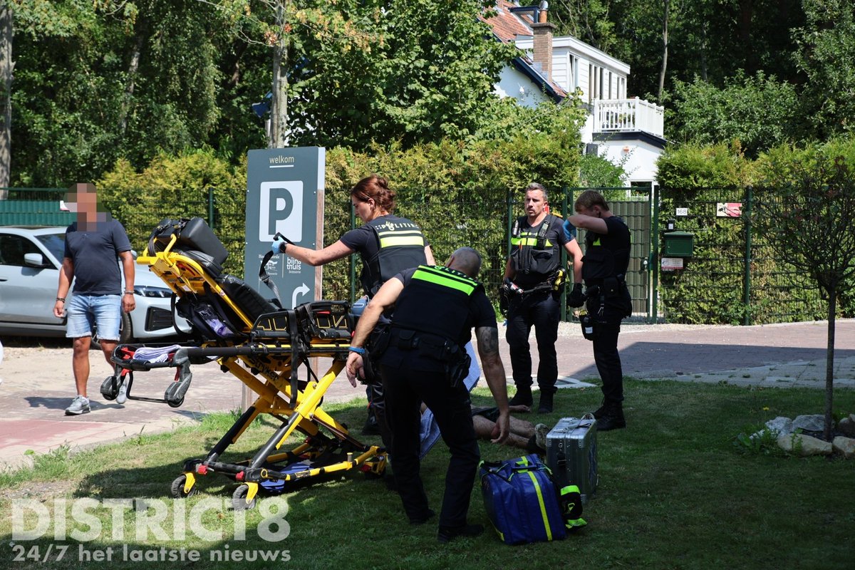 Persoon in sloot gevonden in Rijswijk, hulpdiensten ter plaatse