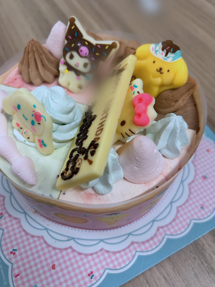 miltan_0's tweet photo. キティせんぱい……… https://t.co/QLashJiqZC