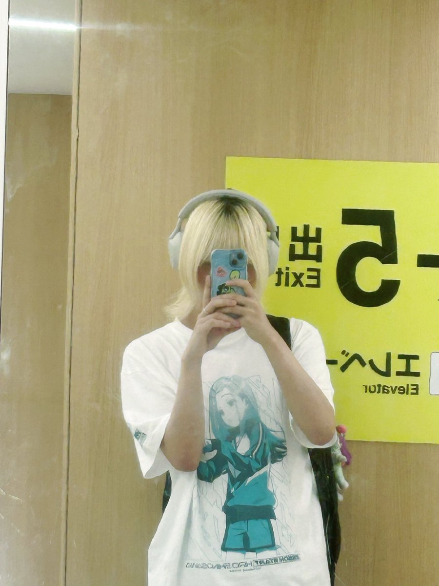 hitagi_end12's tweet photo. がちきもオタクtシャツ https://t.co/7fy50xIblk