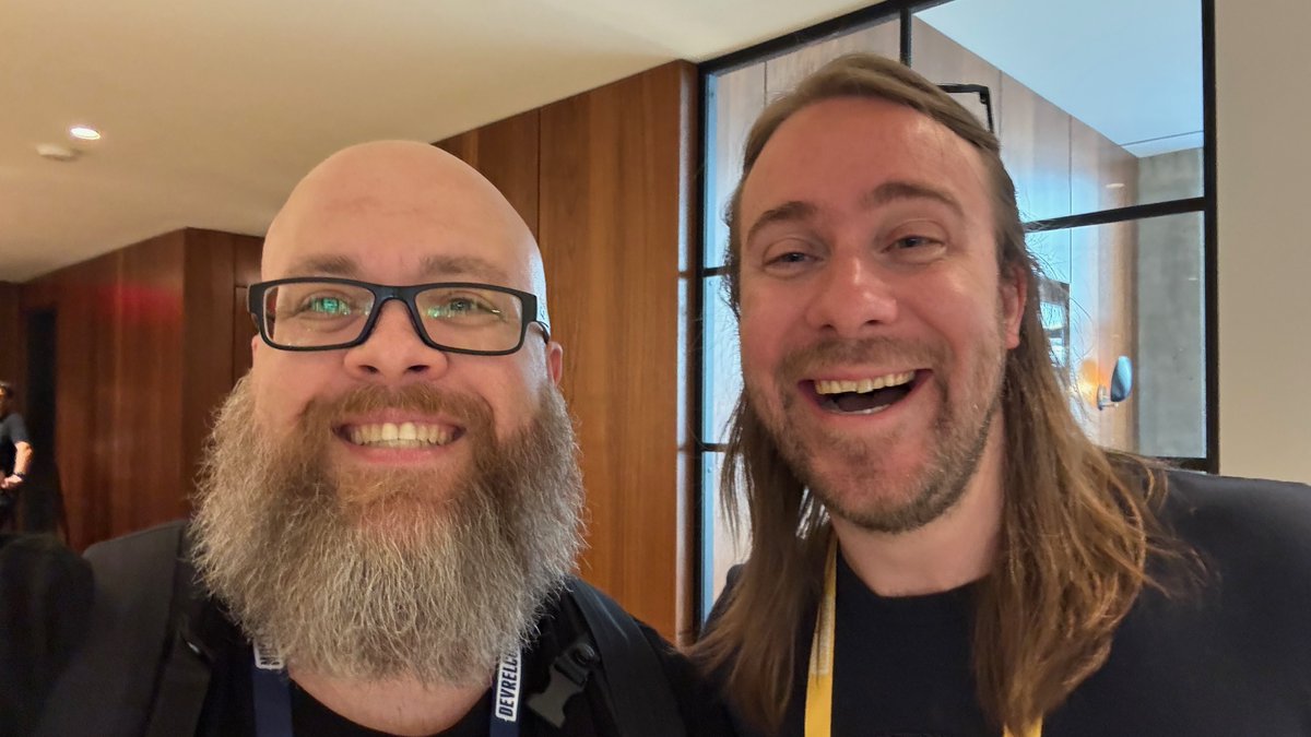 fharper's tweet photo. No matter where I've been over the years, @SwiftAlphaOne is always a pleasure to work with, so it was amazing to see him again at @devrelcon. Thanks for @MLHacks & organizing #DevRelCon NYC Swift! https://t.co/22Vua67uzb