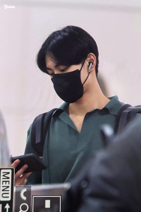 ridetosolarr's tweet photo. fun fact tentang jungwon bagi yg blm tau, jungwon nonton “if wishes could kill” itu cuma ngehabisin waktu dalam sehari! 🤣🤣 bahkan dia ngaku sampai nonton di airport biar dia gk merasa takut pas nontonnya soalnya disana bnyk org WKWKWK

jam 12.57 WIB -> episode 2
jam 13.05 WIB -> episode 3
jam 16.30 WIB -> episode 7
jam 21.15 WIB -> ngabarin udh selesai nonton 🤣🤣