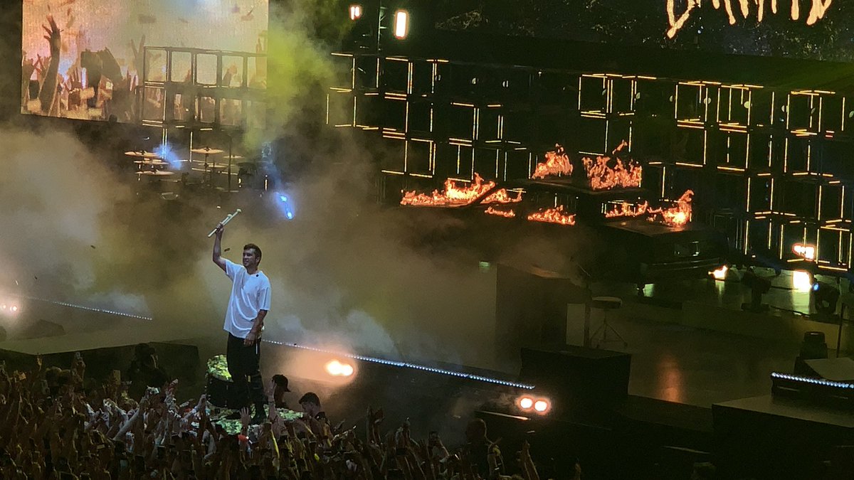 fearisar1val's tweet photo. first trees - latest trees 

bandito tour cbus to paleo festival 😔 https://t.co/MzOp7eNOI2