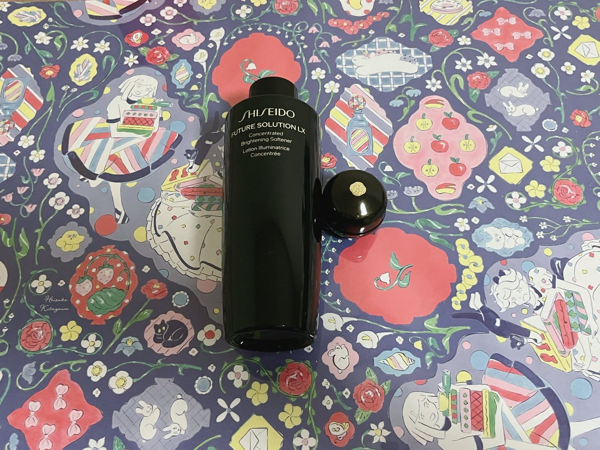 ochoco_desu's tweet photo. #使い切りスキンケア

SHISEIDO フューチャーソリューションLX コンセントレイティッド ブライトニングソフナー/トータルRクリーム ソフト

スキンケアの手数を減らすのが美肌の秘訣と皮膚科の先生に教わり、一本で化粧水、乳液、美容液効果のあるものに変えてみました
とても良かったのでリピ済みです https://t.co/Ux0VRe8csl