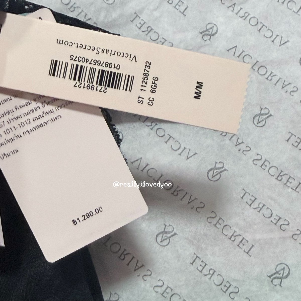 reallyilovedyoo's tweet photo. พร้อมส่ง victoria secret สายเพชร ไซส์ M 
ทรง brazilian ราคา 800 บาท (from 1,290)
ตอนนี้ในช้อปหายากแล้วนะคะ 🥹
ค่าส่ง 40 สนใจ dm ได้เลยค่า 🤍

#victoriasecret #victoriasecrets 
#victoriasecretthailand 
#ส่งต่อvictoriasecret #ส่งต่อเสื้อผ้า #หิ้วvictoriasecret https://t.co/Wd1uU6JB5X