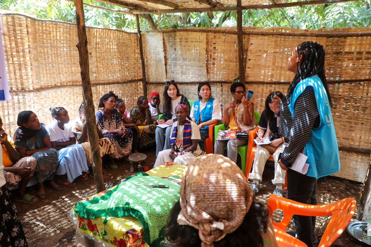 UNHCREthiopia's tweet photo. In Southern #Ethiopia, UNHCR is expanding legal aid services for IDPs and their host communities , preventing #GBV, and boosting community engagement with Youth Volunteer Committees &amp; local government.

This is made possible by the generous support of 🇰🇷 @KOICA_Ethiopia. https://t.co/Yl30hTr687