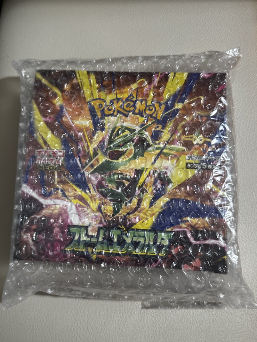 ma_kun0's tweet photo. ストームエメラルダbox

コンビニで買えず日本トレカセンターでげっと！！

＠jpn_tcg_center 
@jtcc_toremi1003 

#トレカセンター当選報告 https://t.co/Kp5mrBDOXq