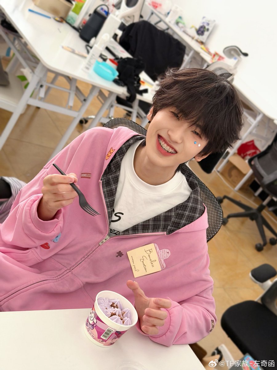 ch4foru's tweet photo. ช้อนตามองแล้วยังจามียิ้มหวานอีก ค่สจาอ้อนน https://t.co/B9Uc43ZY4K
