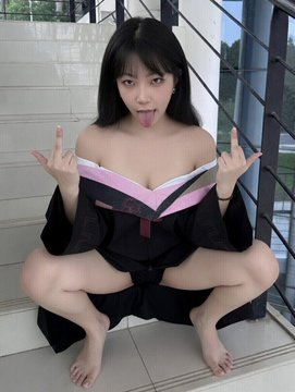 Miss_EliC's tweet photo. 毕业啦好想被楼梯间穿着学士服被强奸 #反差 #母狗 https://t.co/6NEML0OSCF