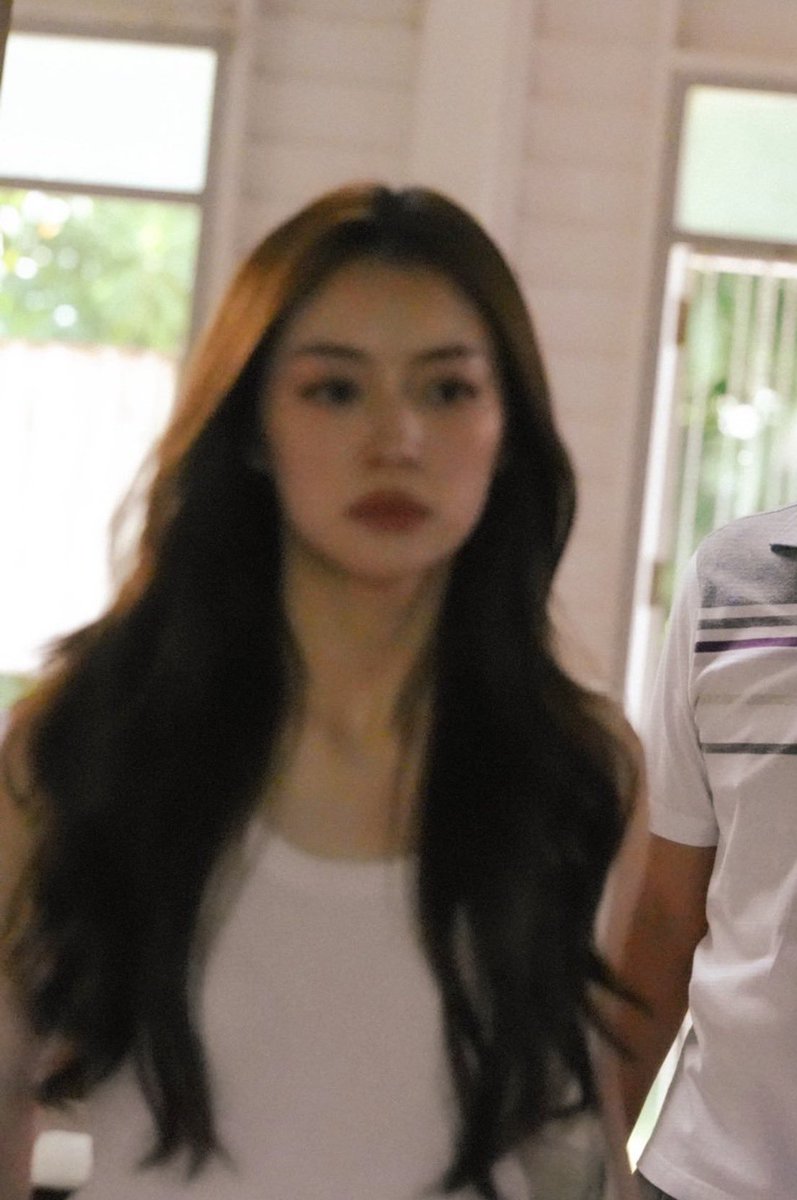 z1yuuu0's tweet photo. when the quality is blurry but you're Miu Natsha 😌

#MiuNatsha #หมิวณัชชา https://t.co/mKxo9QL09y