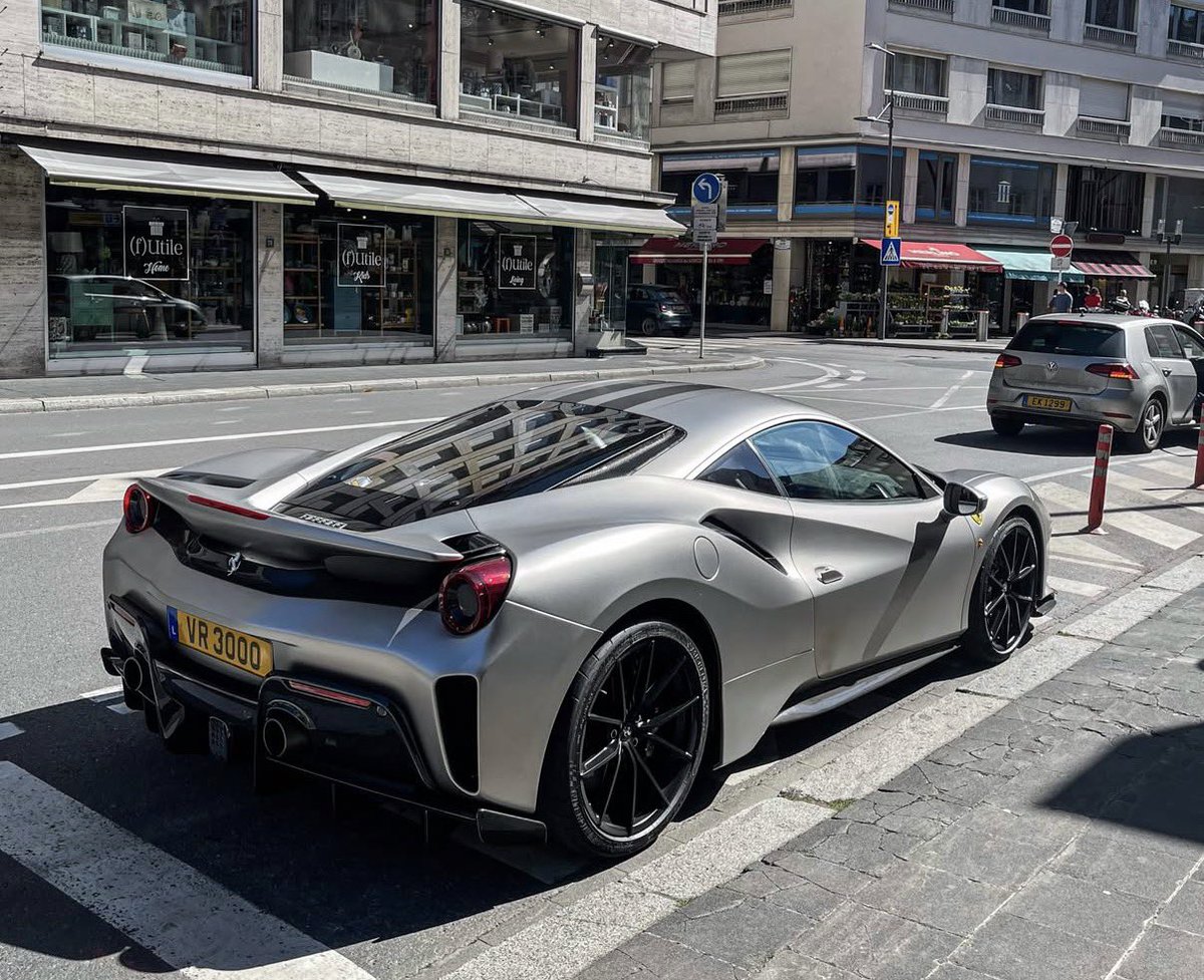 carpxrnpicx's tweet photo. Ferrari 488 Pista https://t.co/OreRgFVPF6