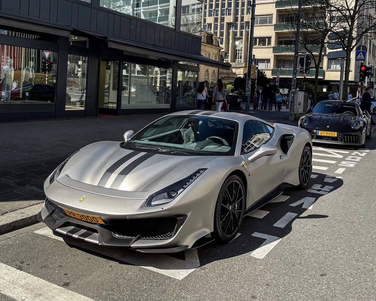 carpxrnpicx's tweet photo. Ferrari 488 Pista https://t.co/OreRgFVPF6