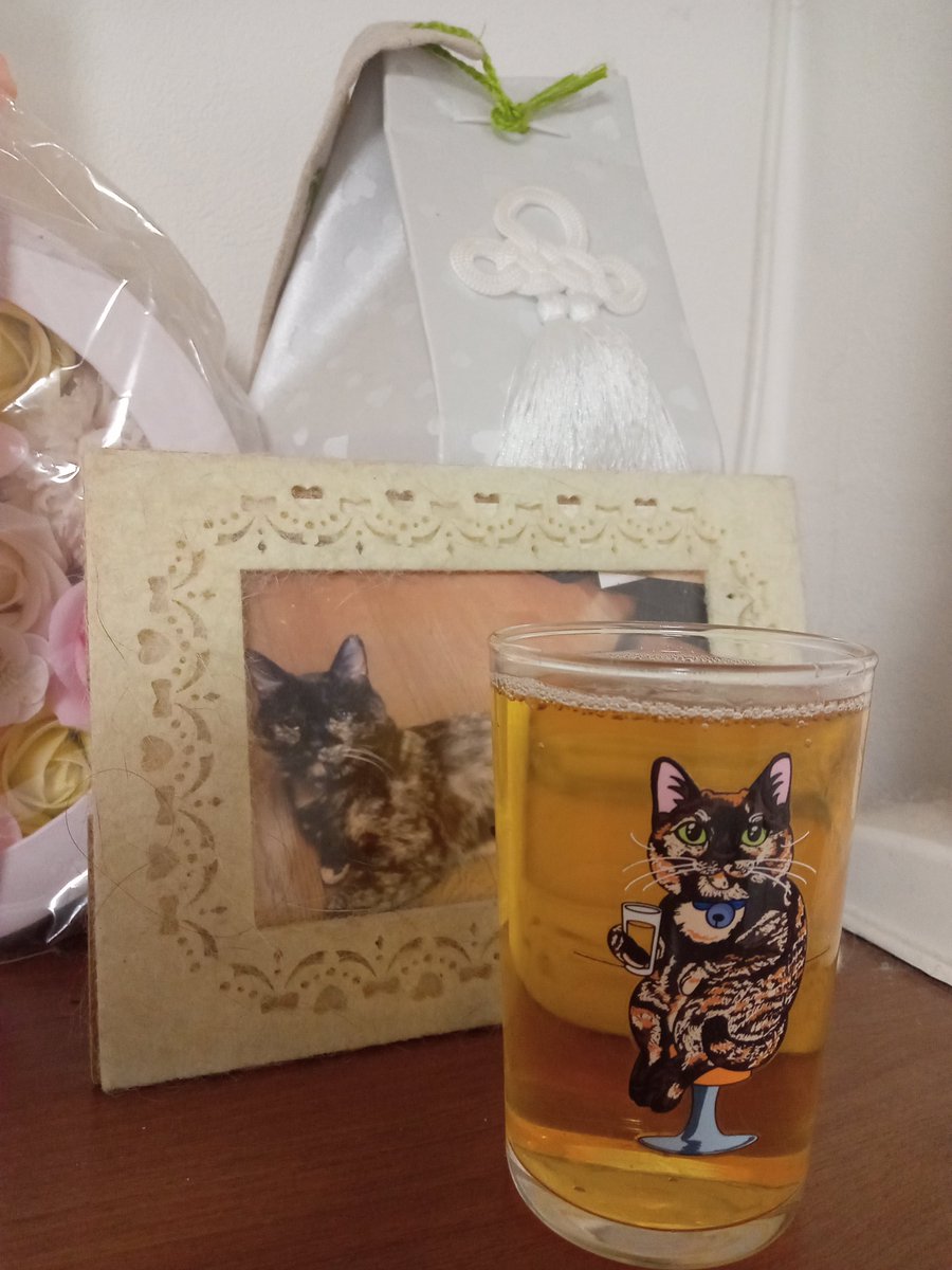 tetsuchan13's tweet photo. 天国のてっちゃんと同じものが飲めるよ。
てっちゃんの手元のビールもたっぷり。
作ってくれてありがとう。 https://t.co/wawAFXNC6f