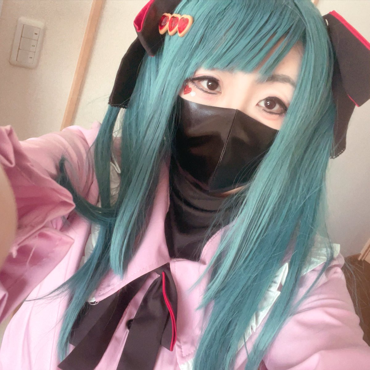 pyipyi2418's tweet photo. 今年またミクのヴァンパイアのコスしたいなー、ミクの衣装も増やしたい！ #初音ミク #ヴァンパイア https://t.co/V61W7CWMsK