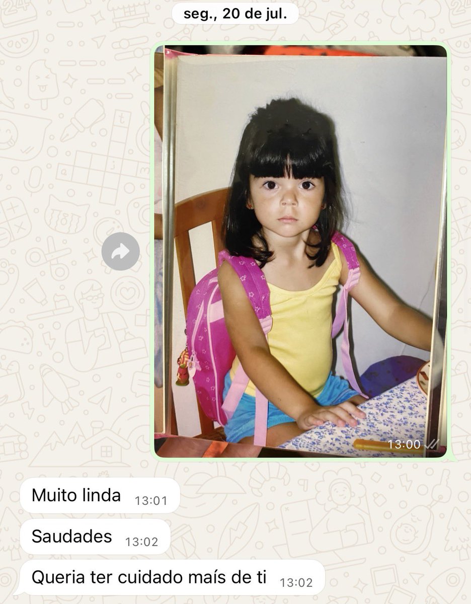 akmnda's tweet photo. minha mãe https://t.co/5cnVC8qmj2