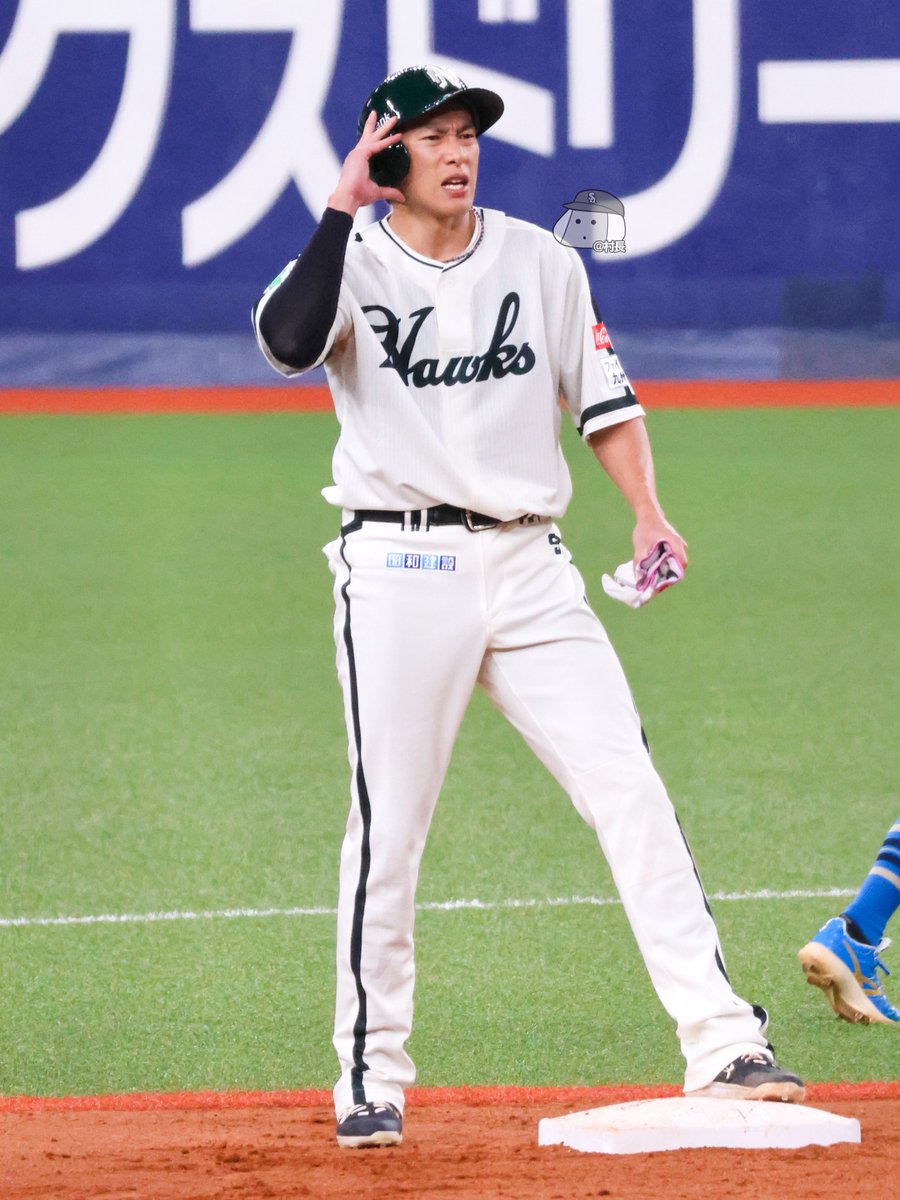yakyu_dohamari's tweet photo. どういう感情なん笑笑笑笑笑

#sbhawks #柳田悠岐
2026.8.4 南海ホークス復刻ナイター https://t.co/pnZyASe6w9