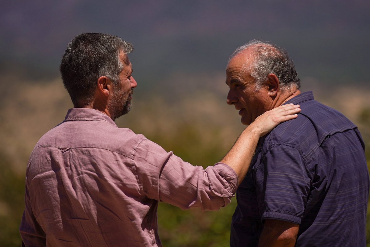 MA_GarciaMartin's tweet photo. Avanzamos en la #Reconstrucción de la Sierra Oeste con más medios y servicios.

En Cadalso de los Vidrios, Cenicientos y Rozas de Puerto Real hemos presentado un servicio de asesoramiento laboral a los afectados y una flota de coches compartidos para los que han perdido el suyo. https://t.co/g1wTWVPoRT