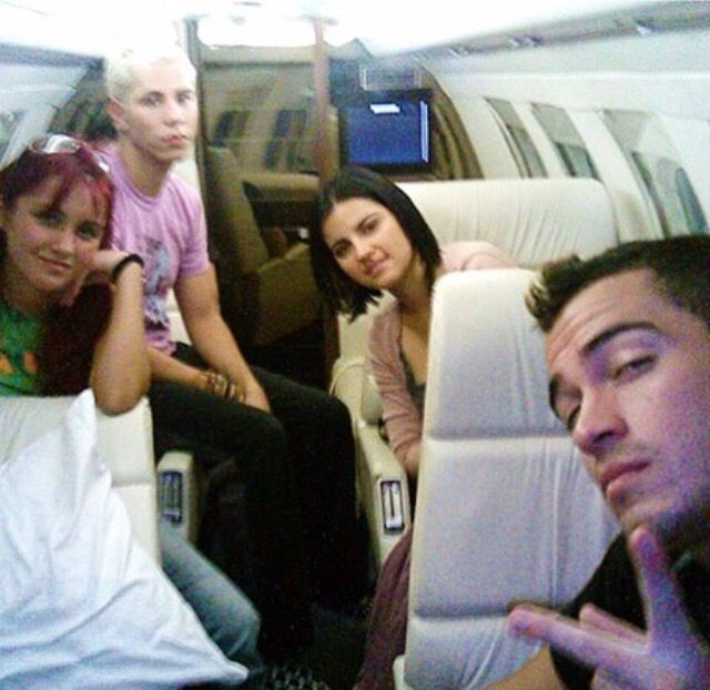 tudobr2000's tweet photo. tópico rbd no avião https://t.co/0Crx9vyEFm