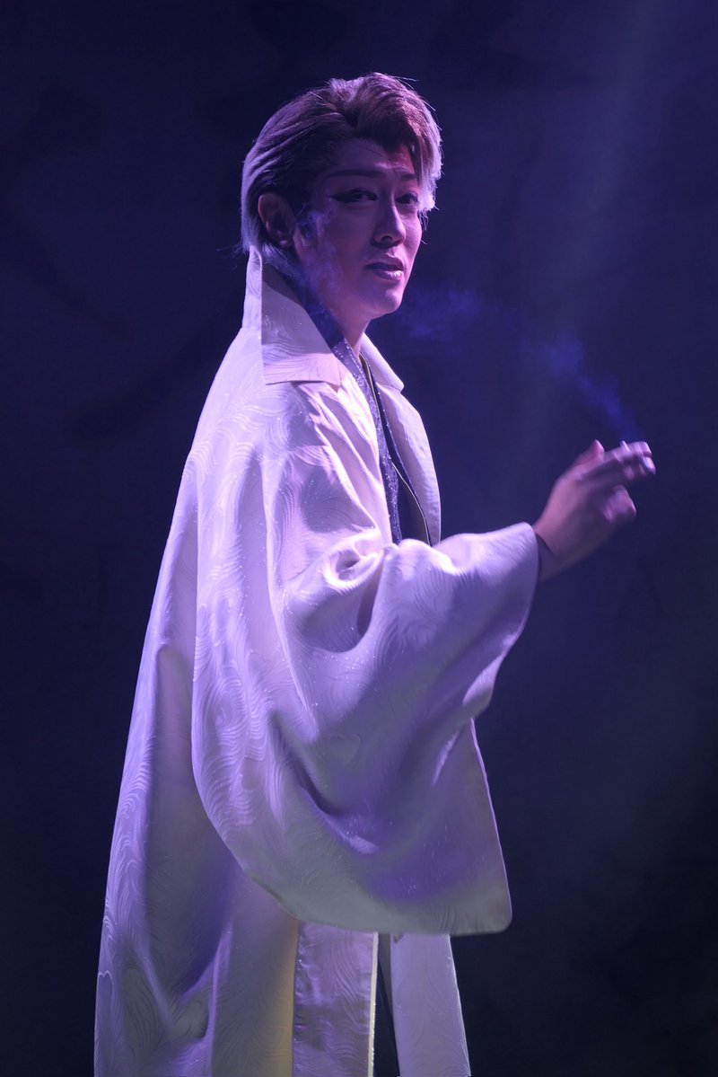 mookonarii's tweet photo. 20260804 夜公演🌙
京橋 羅い舞座
#大衆演劇 #劇団丞弥

🎶言葉にすれば

#澤村丞弥 座長

国宝級イケメン！同じ時代を生きられて感謝...😭😭😭 https://t.co/jkzdwUiWnp
