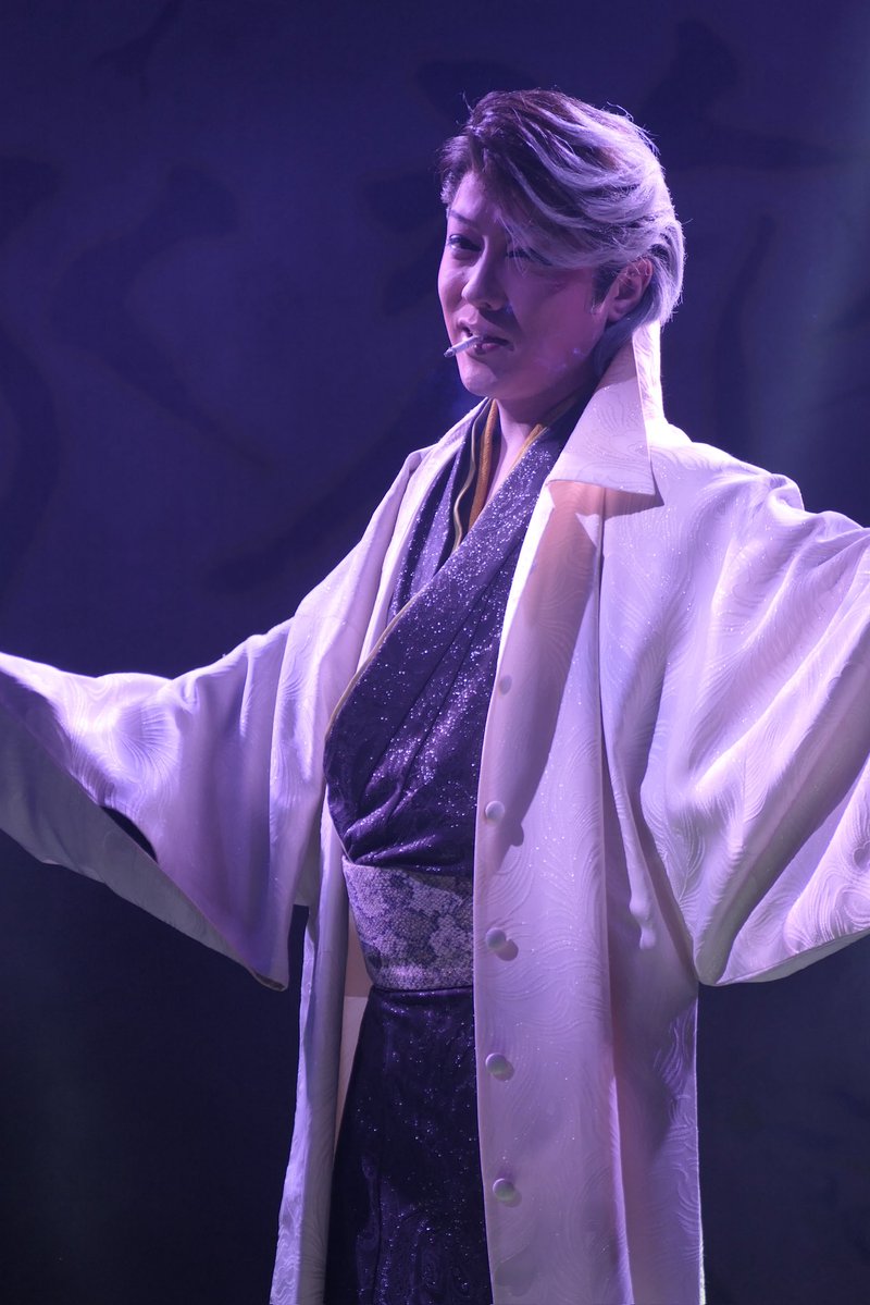 mookonarii's tweet photo. 20260804 夜公演🌙
京橋 羅い舞座
#大衆演劇 #劇団丞弥

🎶言葉にすれば

#澤村丞弥 座長

国宝級イケメン！同じ時代を生きられて感謝...😭😭😭 https://t.co/jkzdwUiWnp