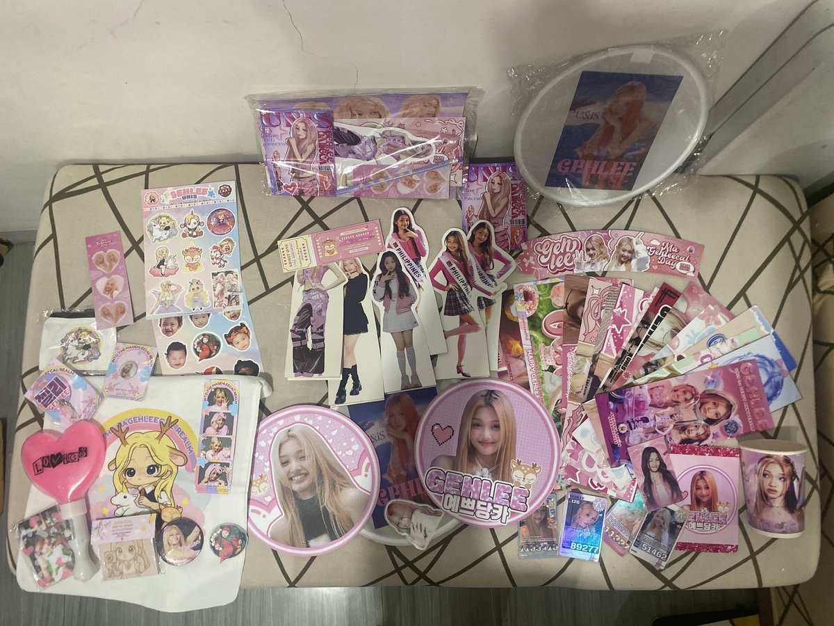 gehleeXjeonghan's tweet photo. Missed out on getting UNIS fancon and Gehlee CSE Kits at the previous events? Don't worry, you'll have another chance to snag these kits at Gehlee's CSE on August 29, 2026 at WLDHNY Cafe. Follow @gehleeoffcl on all social media platforms for more information and surprises. 🎉🌸💕 See you 🥰