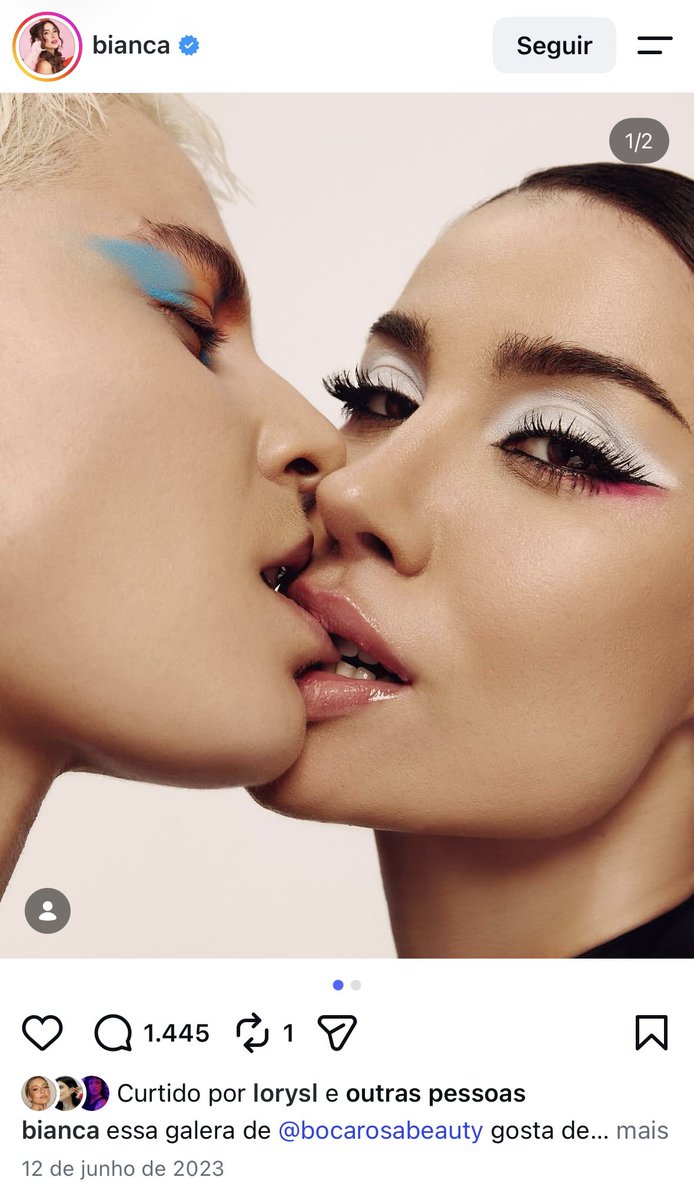 notgabs's tweet photo. a pink mouth que além de pegar meu ex copiou nossa foto https://t.co/kZBpzq64vB